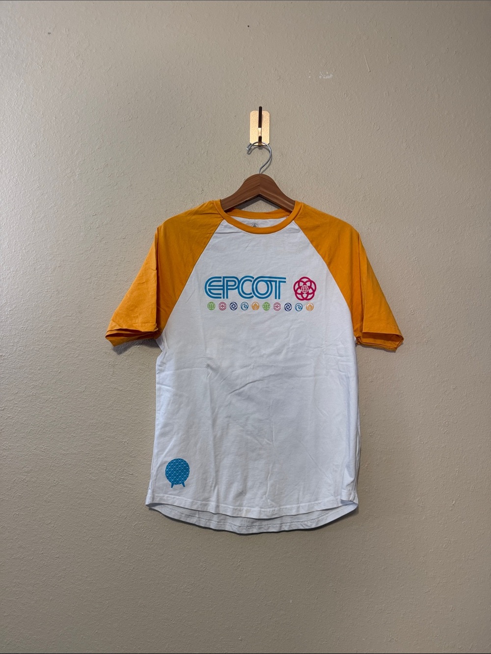 Disney Epcot Center Baseball Tee Shirt Yellow White Raglan Size Large